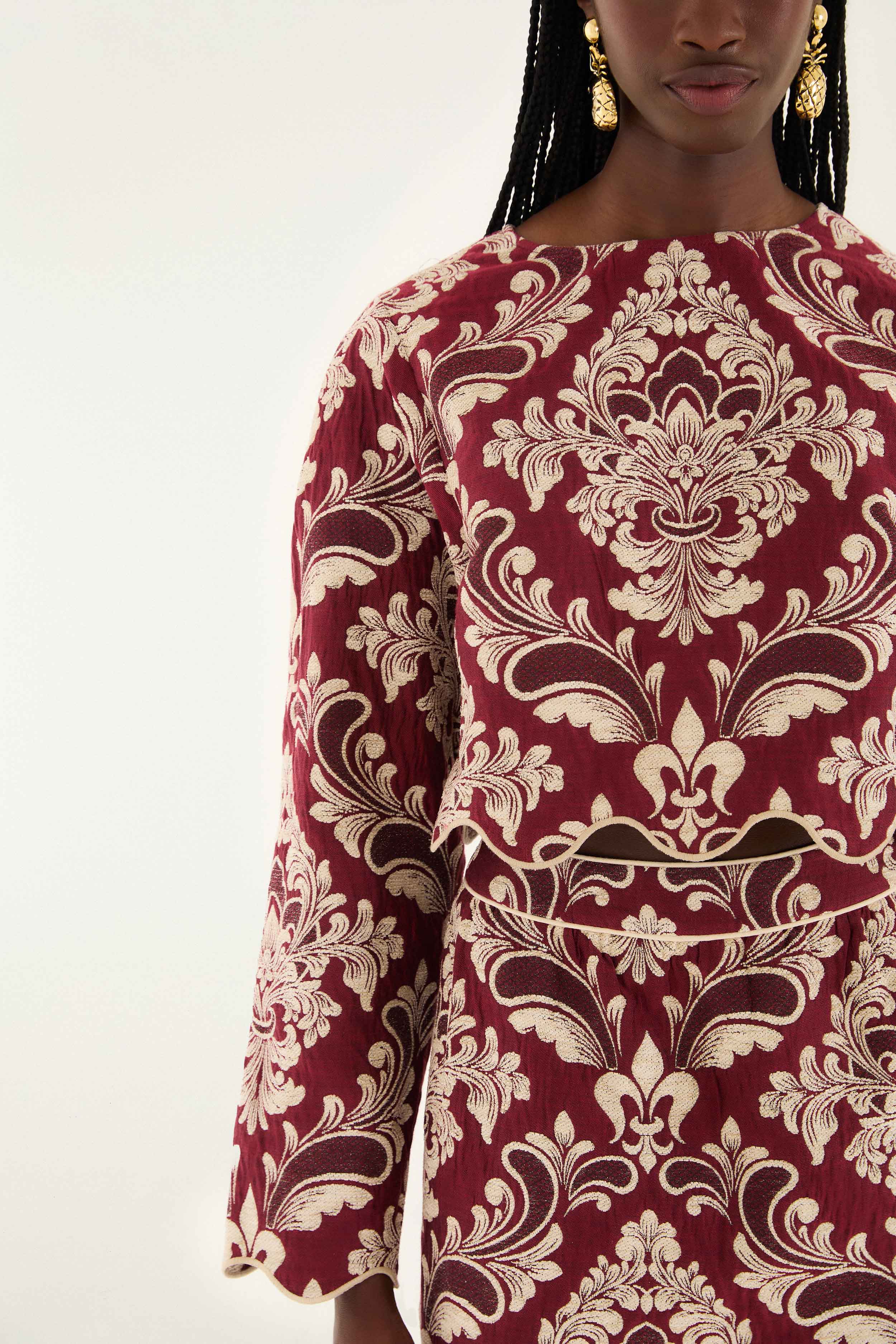 Bicolor Jacquard Waves Long Sleeve Top