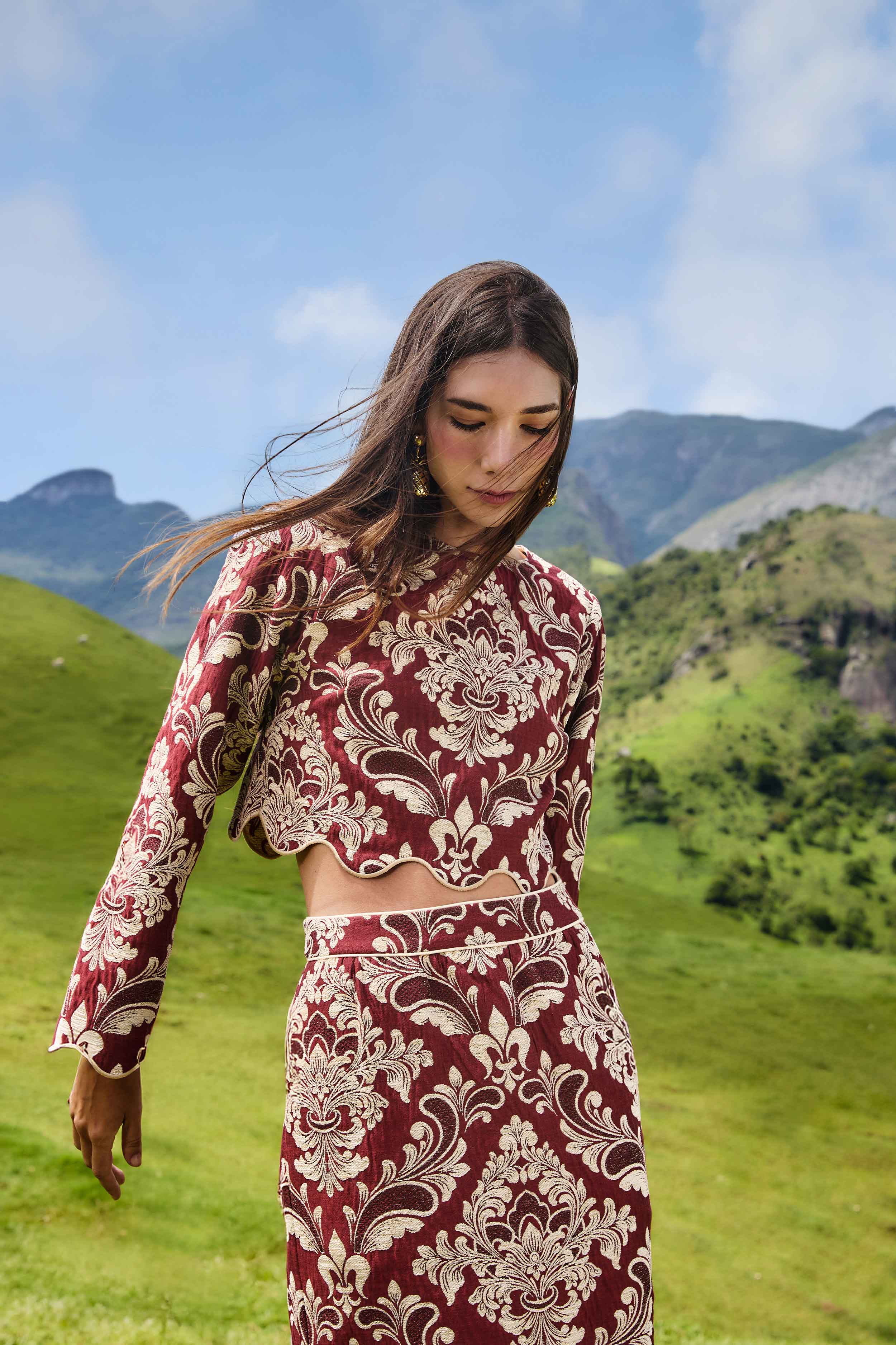 Bicolor Jacquard Waves Long Sleeve Top